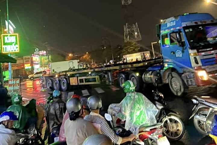 TP HCM: Tai nạn giao th&ocirc;ng nghi&ecirc;m trọng, 3 mẹ con thương vong- Ảnh 1.