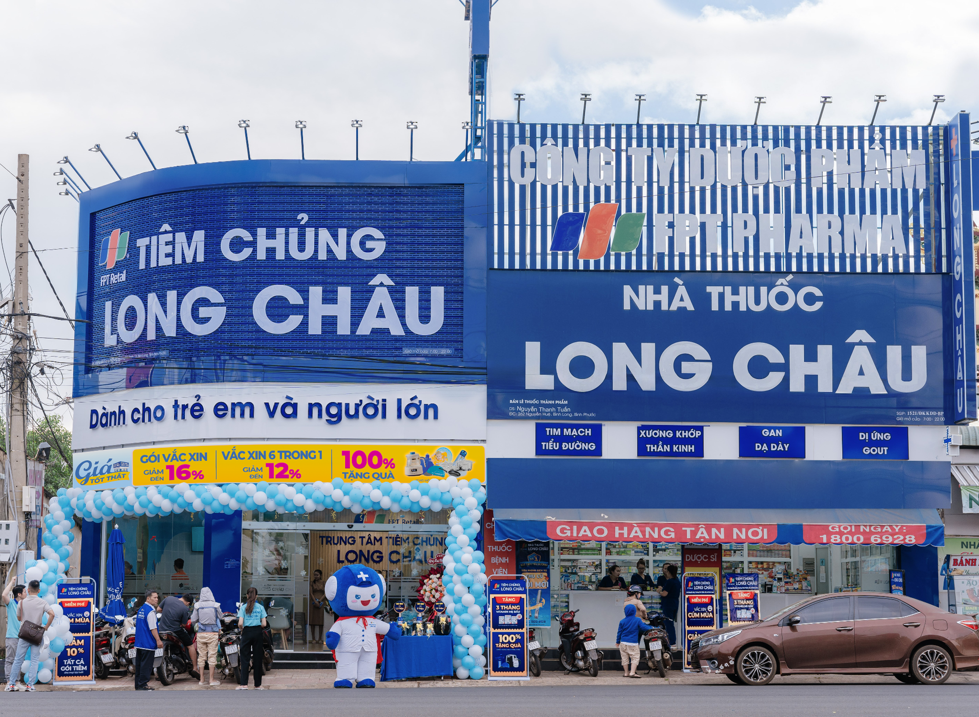 Người d&acirc;n dễ d&agrave;ng tiếp cận dịch vụ ti&ecirc;m chủng với chi ph&iacute; "dễ thở" tại FPT Long Ch&acirc;u- Ảnh 1.