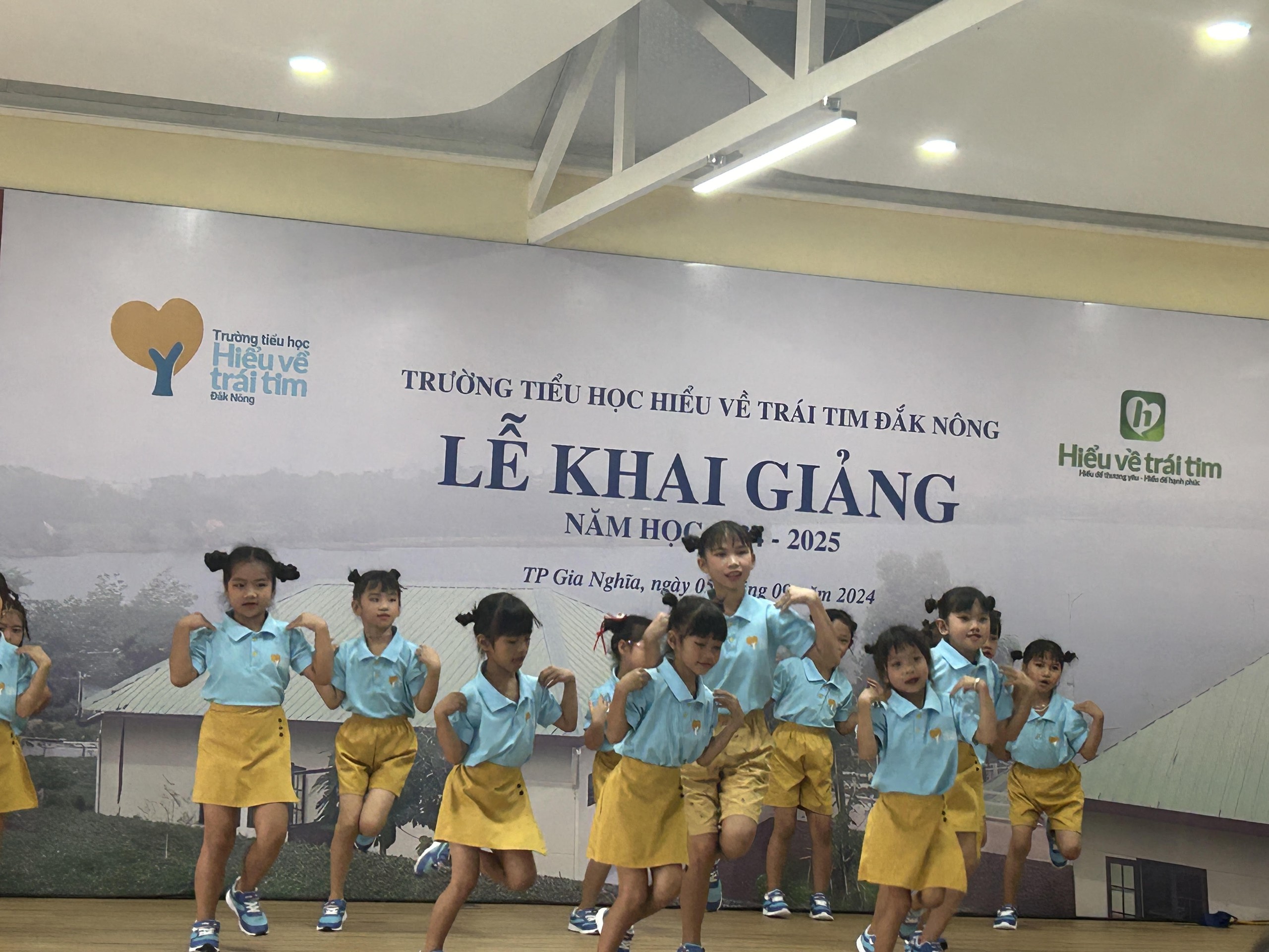 Diễn viên Chi Bảo hoàn thành ước nguyện đầu tiên
- Ảnh 3.
