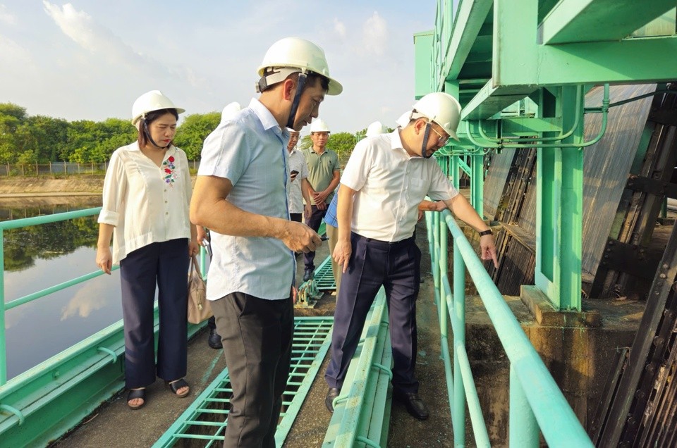 Khuyến c&aacute;o người d&acirc;n chủ động chống b&atilde;o, nhưng kh&ocirc;ng hoang mang lo sợ- Ảnh 1.