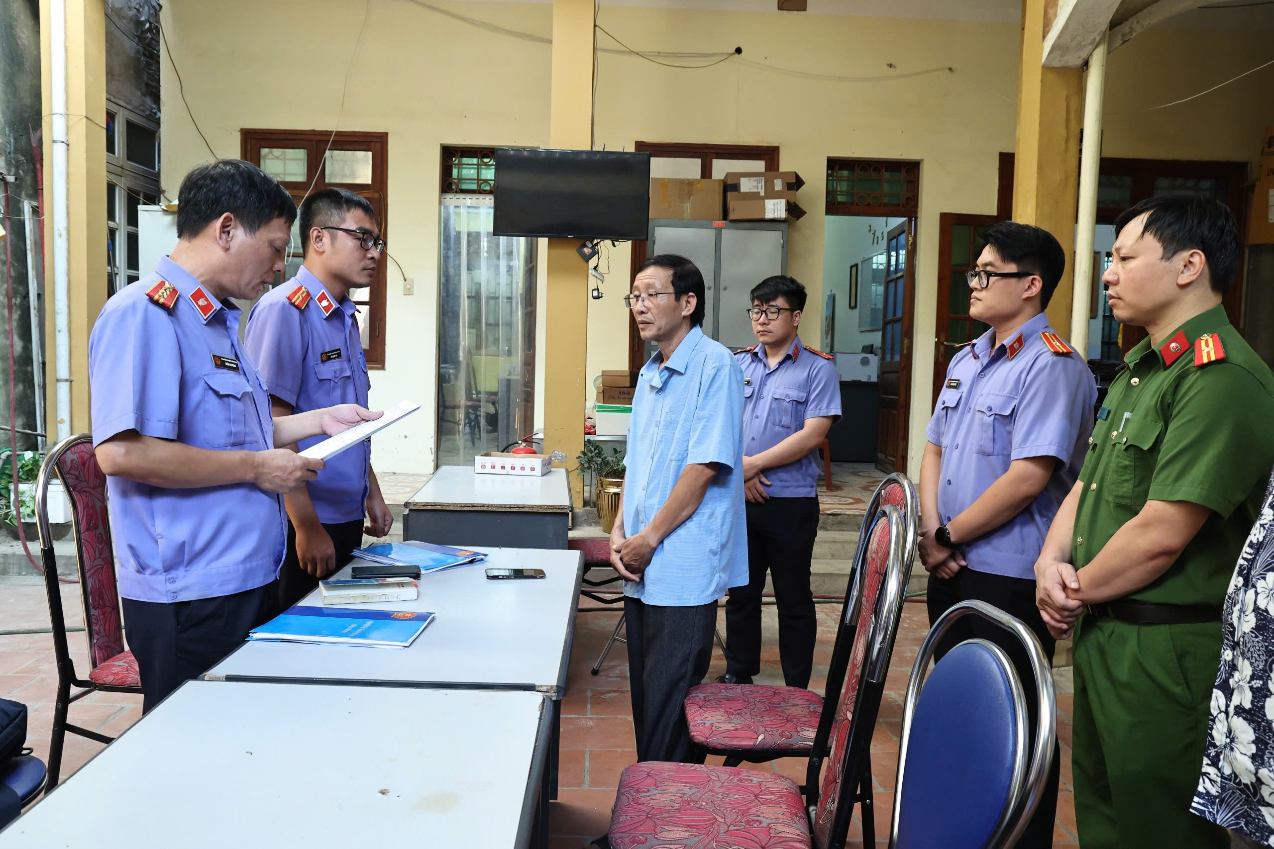 Bắt một cựu phó giám đốc Trung tâm giám định pháp y- Ảnh 1.