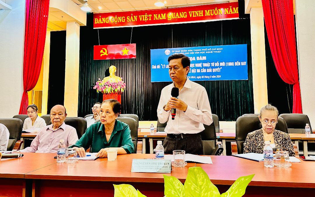 Nâng chất lý luận phê bình văn học nghệ thuật