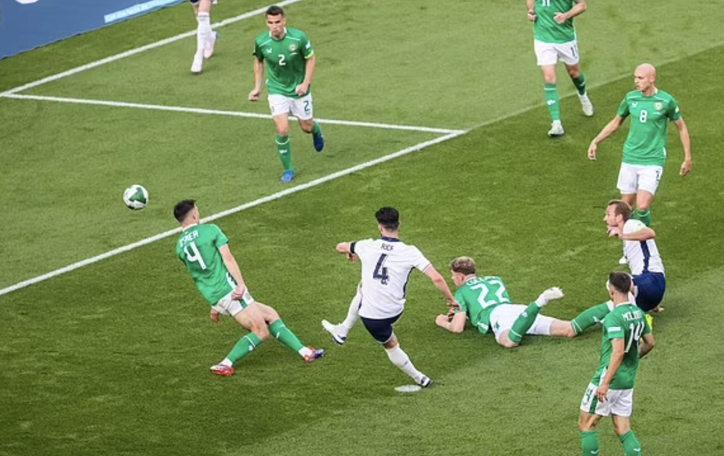 Rice v&agrave; Grealish b&ugrave;ng nổ trước Ireland, tuyển Anh mơ v&eacute; thăng hạng Nations League- Ảnh 3.