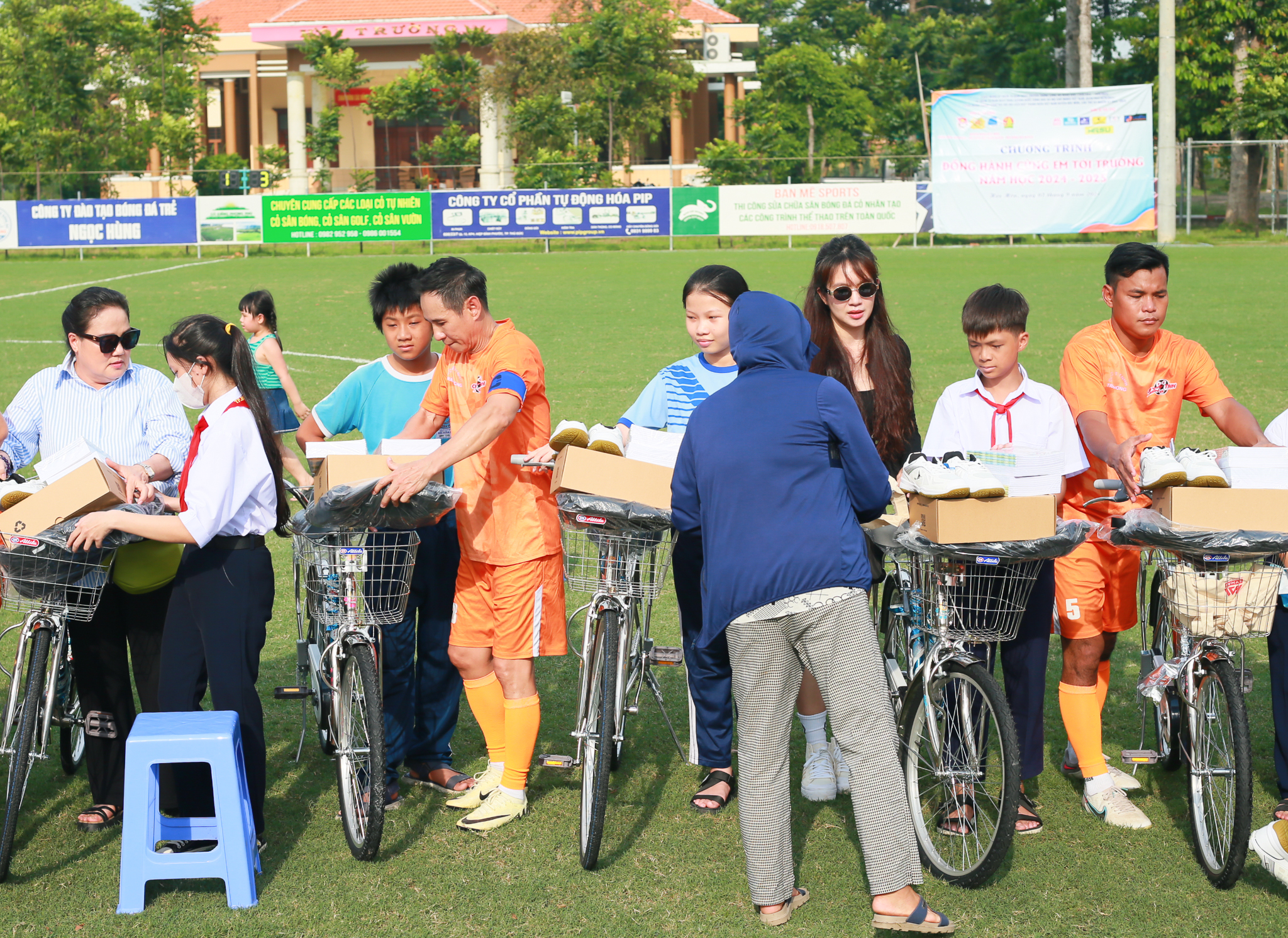 L&yacute; Hải, Tấn Trường v&agrave; trận đấu &yacute; nghĩa đầu năm học mới- Ảnh 2.