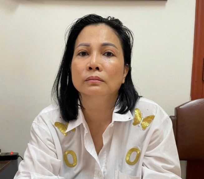 Người phụ nữ mở "tiệc ma t&uacute;y" tại nh&agrave; c&ugrave;ng nhiều d&acirc;n chơi xăm trổ- Ảnh 1.