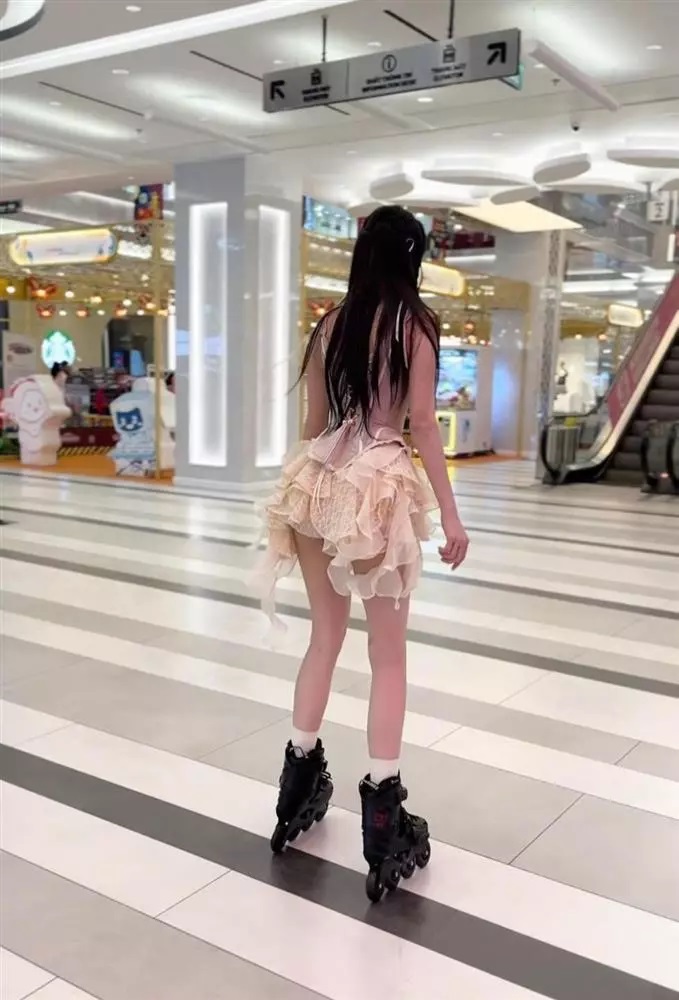 Ngọc Trinh kh&oacute; bỏ tật "khoe khoang..."- Ảnh 1.