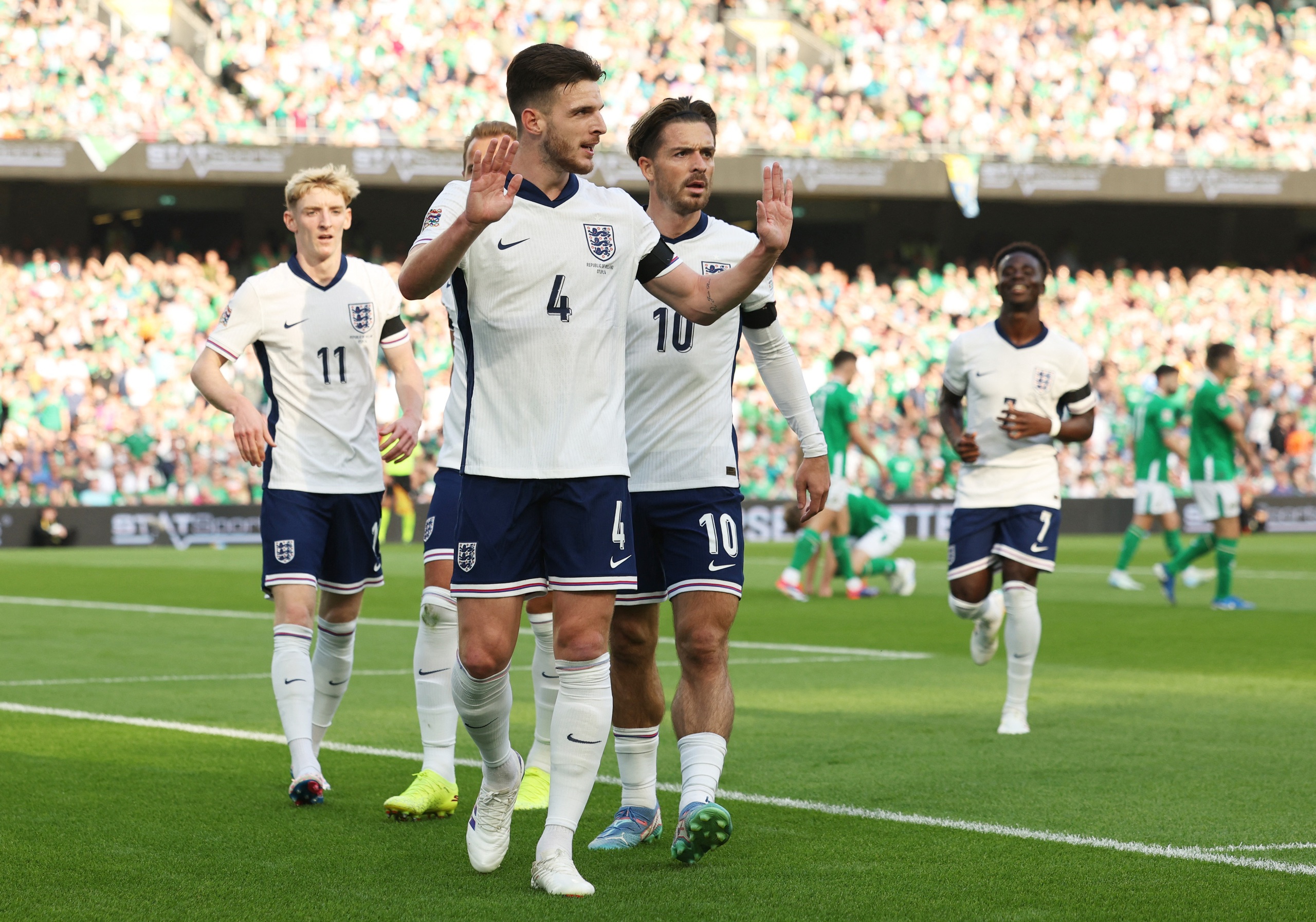 Rice v&agrave; Grealish b&ugrave;ng nổ trước Ireland, tuyển Anh mơ v&eacute; thăng hạng Nations League- Ảnh 4.