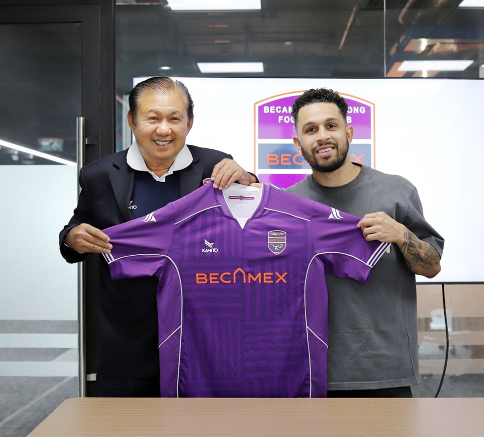 Đồng đội Neymar