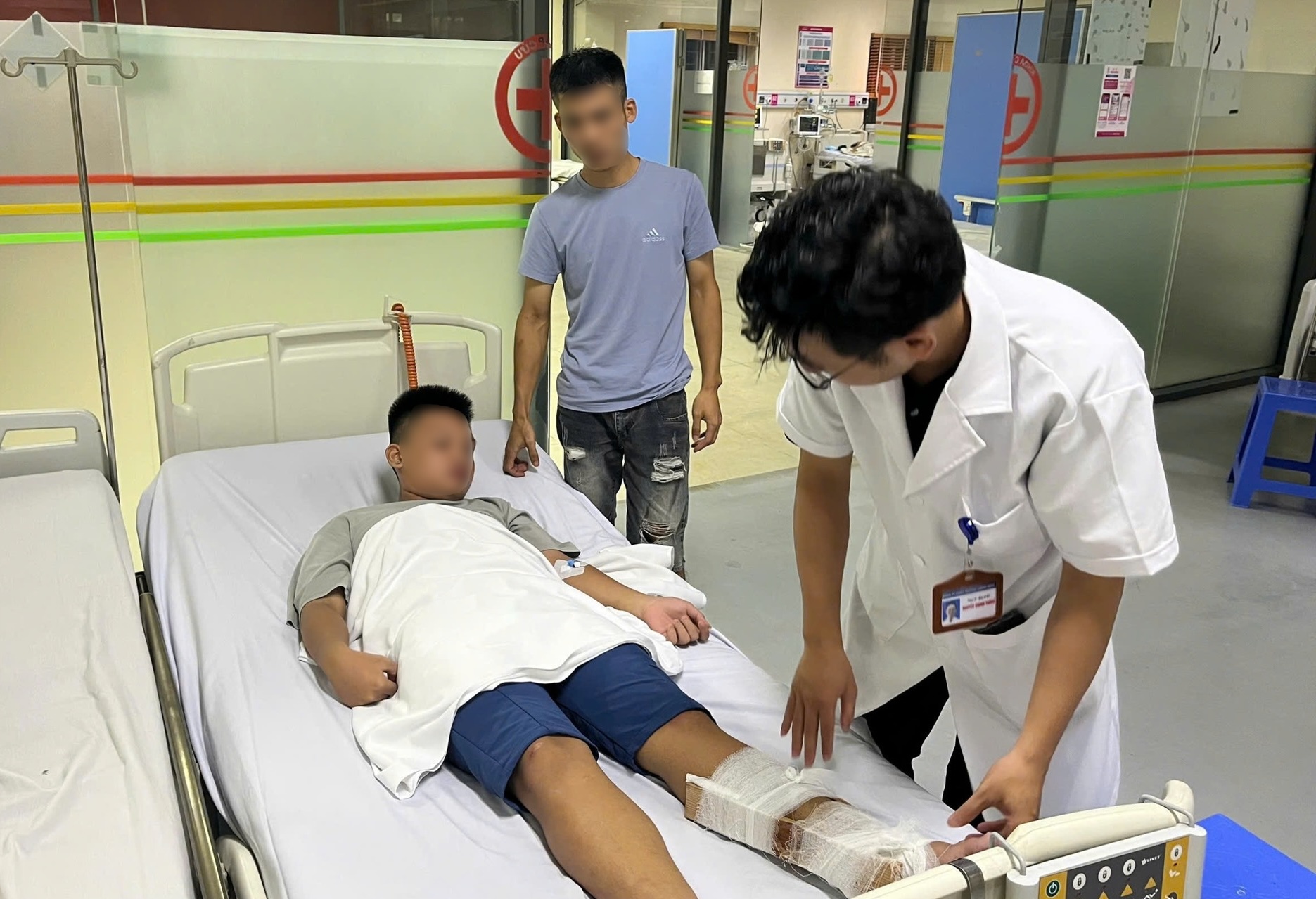Nhiều cơ sở y tế bị thiệt hại do b&atilde;o số 3- Ảnh 2.