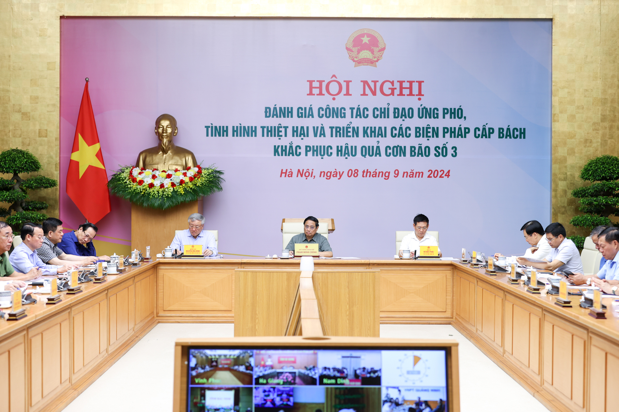 Thủ tướng chủ tr&igrave; Hội nghị khắc phục hậu quả nặng nề do b&atilde;o số 3- Ảnh 3.