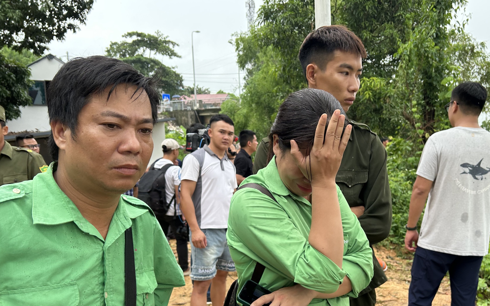 Nỗi đau quá lớn sau vụ sập cầu Phong Châu