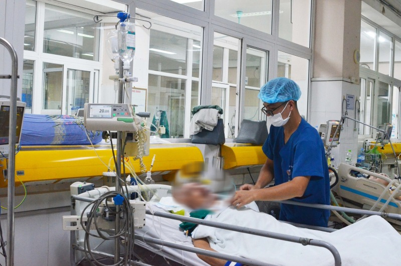 VIDEO: Nhiều bệnh viện tan hoang sau b&atilde;o số 3- Ảnh 20.
