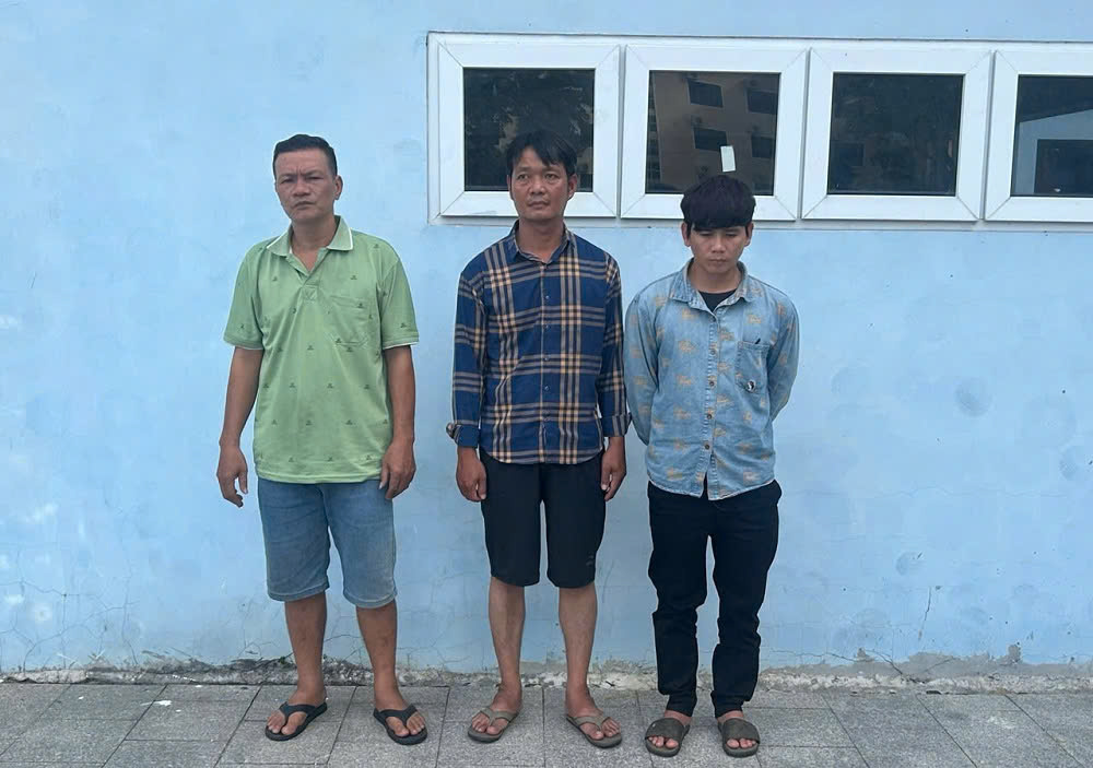 Phát hiện vũ khí “nóng” trong đường dây cá độ quy mô hơn 200 tỉ đồng- Ảnh 1.
