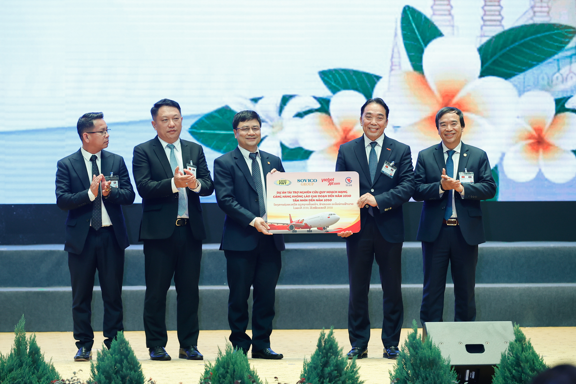 Doanh nghiệp Việt Nam tham gia lập quy hoạch tổng thể hệ thống s&acirc;n bay L&agrave;o- Ảnh 1.