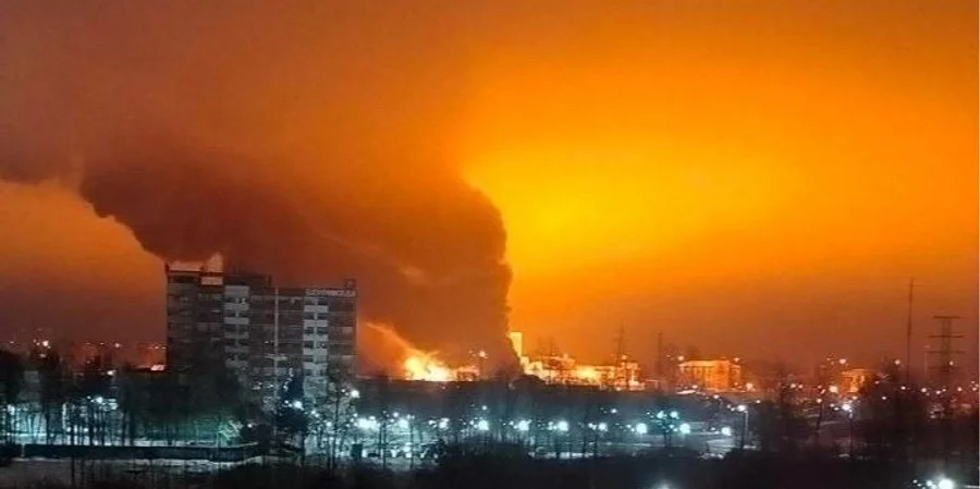 Ukraine tập k&iacute;ch h&agrave;ng loạt khu vực của Nga trong đ&ecirc;m- Ảnh 1.