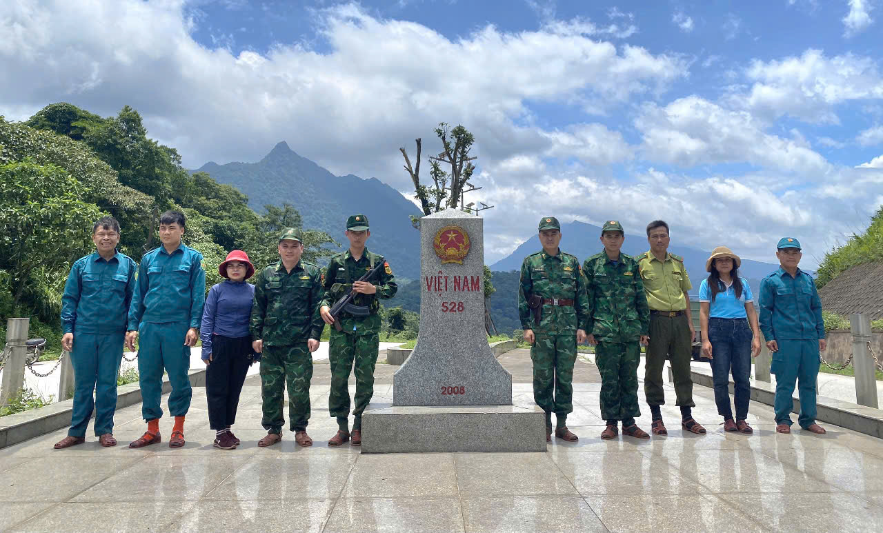 Những "cột mốc sống" tr&ecirc;n d&atilde;y Trường Sơn- Ảnh 2.