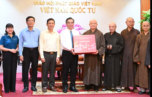&Ocirc;ng Nguyễn Phước Lộc thăm, ch&uacute;c Tết Ban Trị sự Gi&aacute;o hội Phật gi&aacute;o Việt Nam TP HCM v&agrave; H&ograve;a thượng Th&iacute;ch Lệ Trang