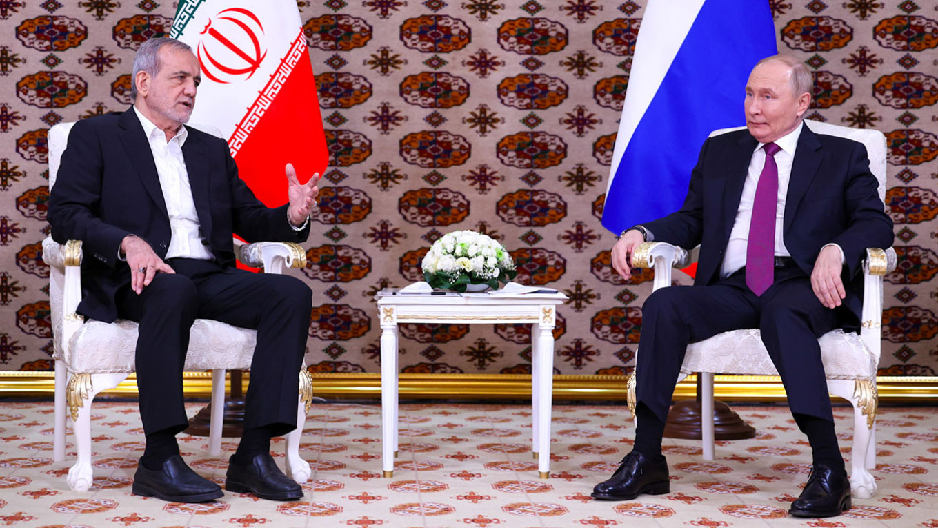 Nga v&agrave; Iran thắt chặt quan hệ chưa từng c&oacute;- Ảnh 1.