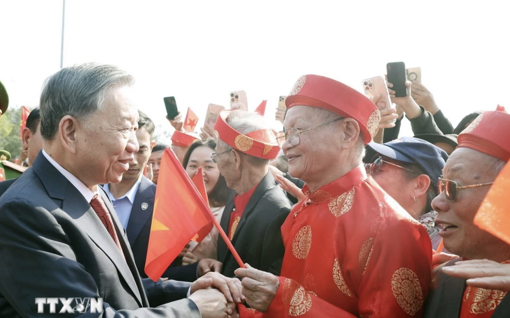 Tổng B&iacute; thư T&ocirc; L&acirc;m thăm v&agrave; l&agrave;m việc tại tỉnh Bắc Ninh