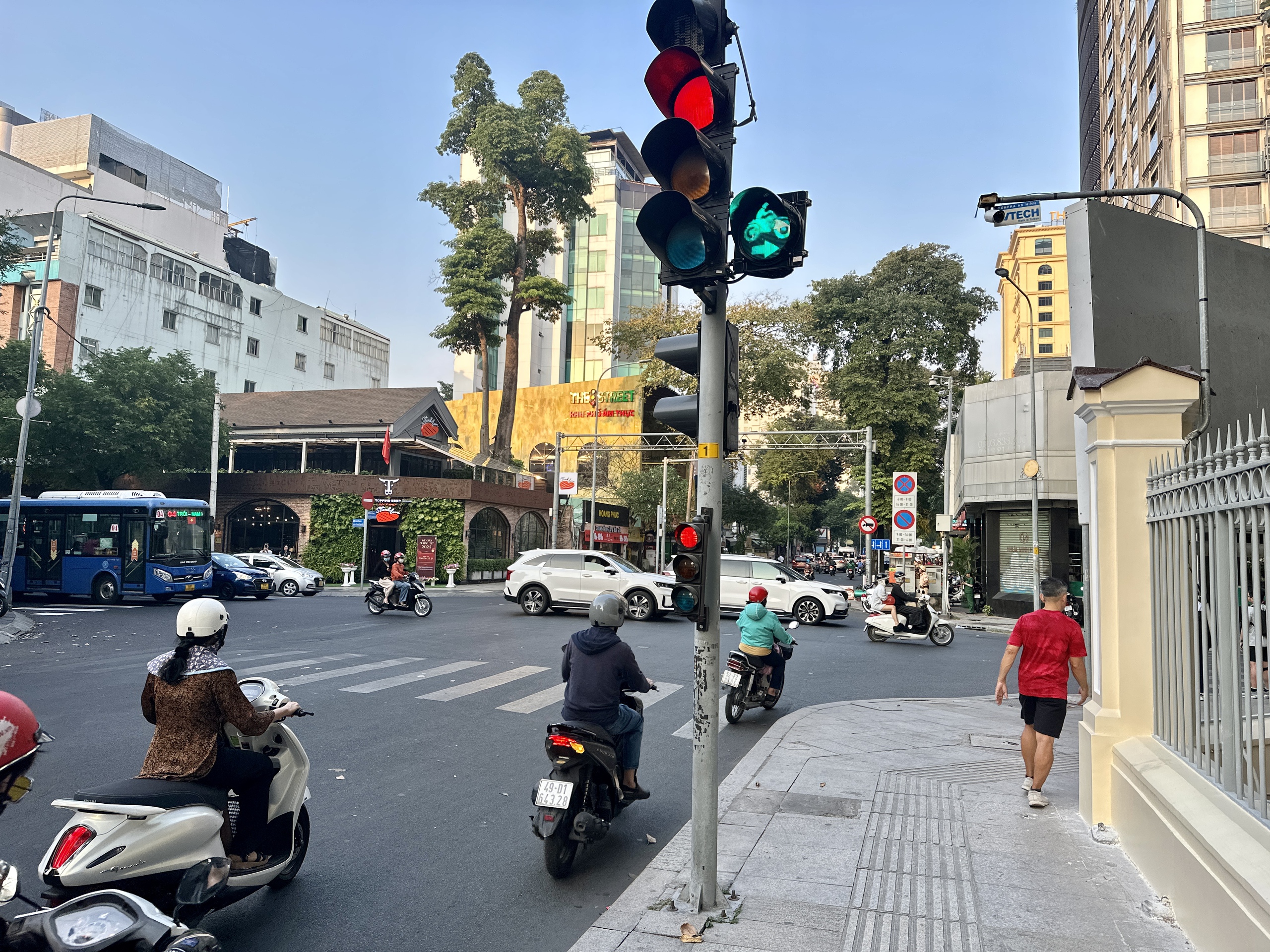 Giải tỏa ngột ngạt giao th&ocirc;ng- Ảnh 3.