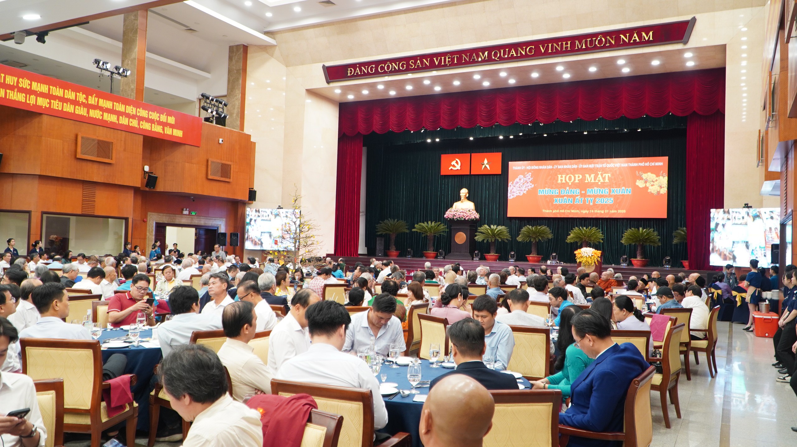 TP HCM họp mặt Mừng Đảng - Mừng Xu&acirc;n- Ảnh 7.