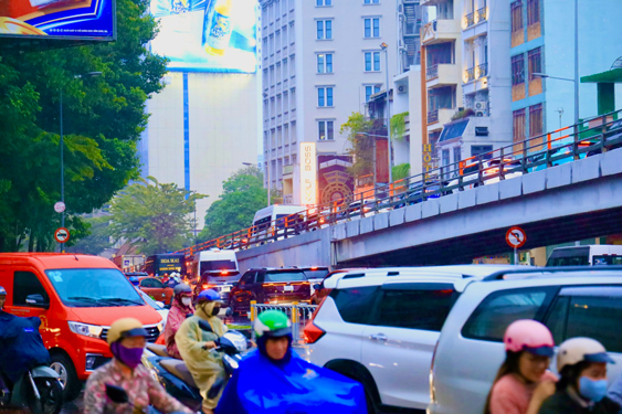 H&igrave;nh ảnh thường ng&agrave;y tại V&ograve;ng xoay Lăng Cha CảẢnh: NGỌC QU&Yacute;