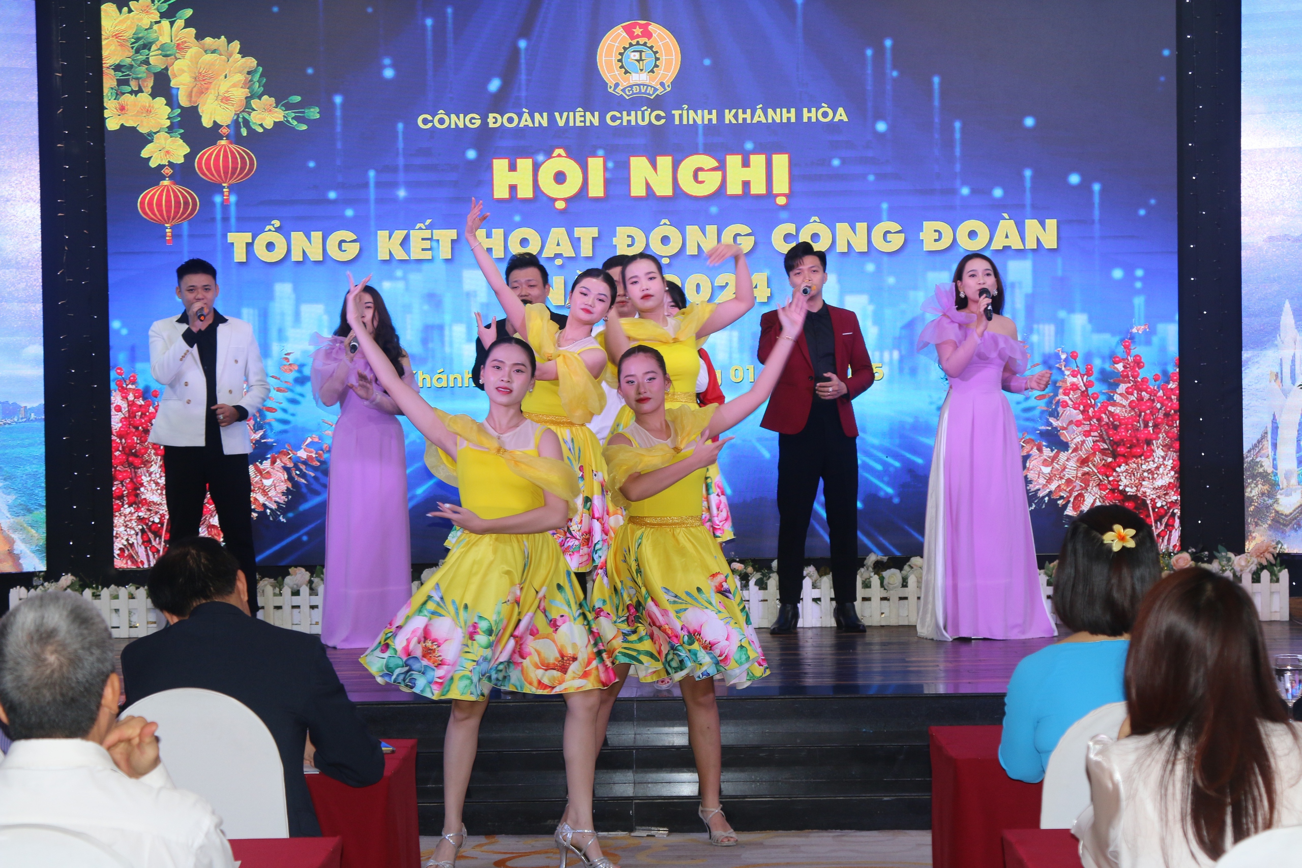 C&ocirc;ng đo&agrave;n Vi&ecirc;n chức Kh&aacute;nh H&ograve;a tổ chức tốt c&aacute;c hoạt động chăm lo người lao động - Ảnh 1.