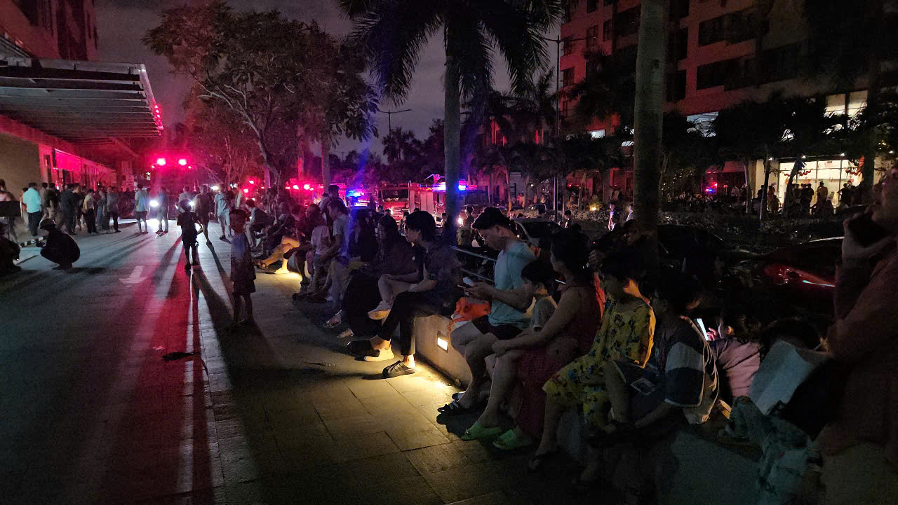TP HCM: Ch&aacute;y chung cư Mizuki Park Nam Long, c&oacute; người đi cấp cứu- Ảnh 3.