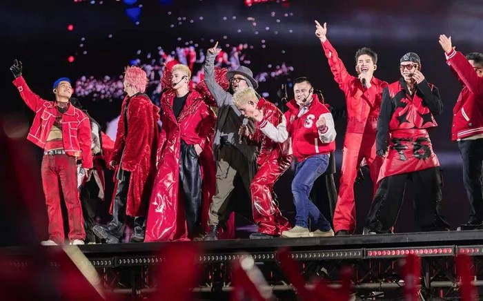Kh&aacute;n giả lại b&ugrave;ng nổ v&igrave; săn v&eacute; concert "Anh trai vượt ng&agrave;n ch&ocirc;ng gai"- Ảnh 1.
