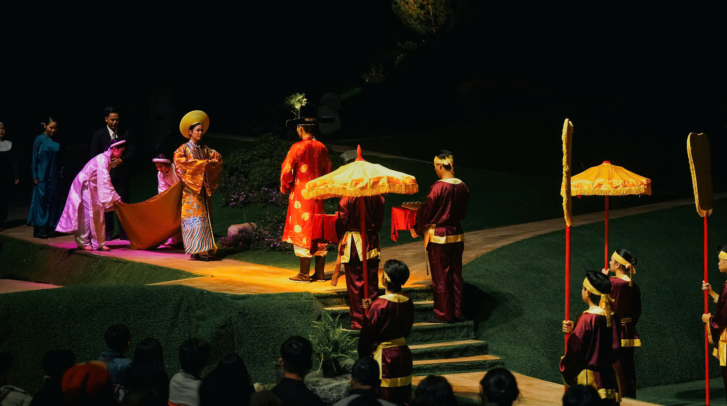 Madame Show ở biệt điện Trần Lệ Xu&acirc;n Tết Ất Tỵ 2025- Ảnh 1.