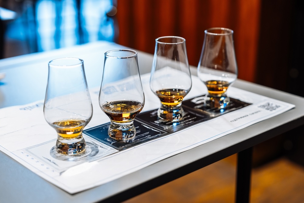Việc x&aacute;c định m&ugrave;i hương của whisky kh&ocirc;ng hề dễ d&agrave;ng. Ảnh: Shutterstock