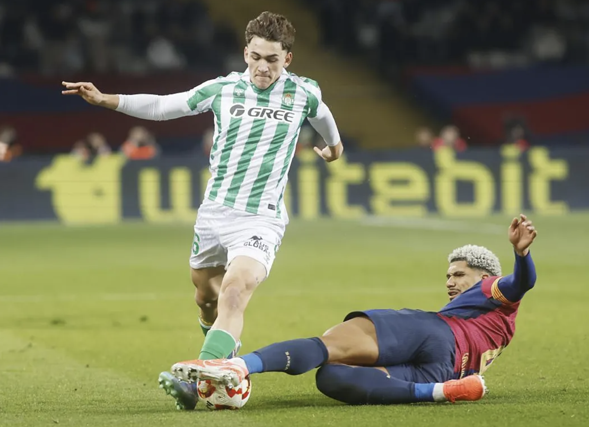 Lamine Yamal b&ugrave;ng nổ, Barcelona gi&agrave;nh v&eacute; tứ kết C&uacute;p Nh&agrave; vua- Ảnh 1.