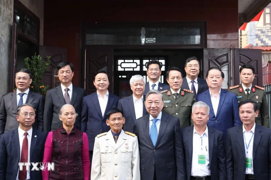 Những h&igrave;nh ảnh Tổng B&iacute; thư T&ocirc; L&acirc;m thăm, l&agrave;m việc tại Nam Định- Ảnh 9.