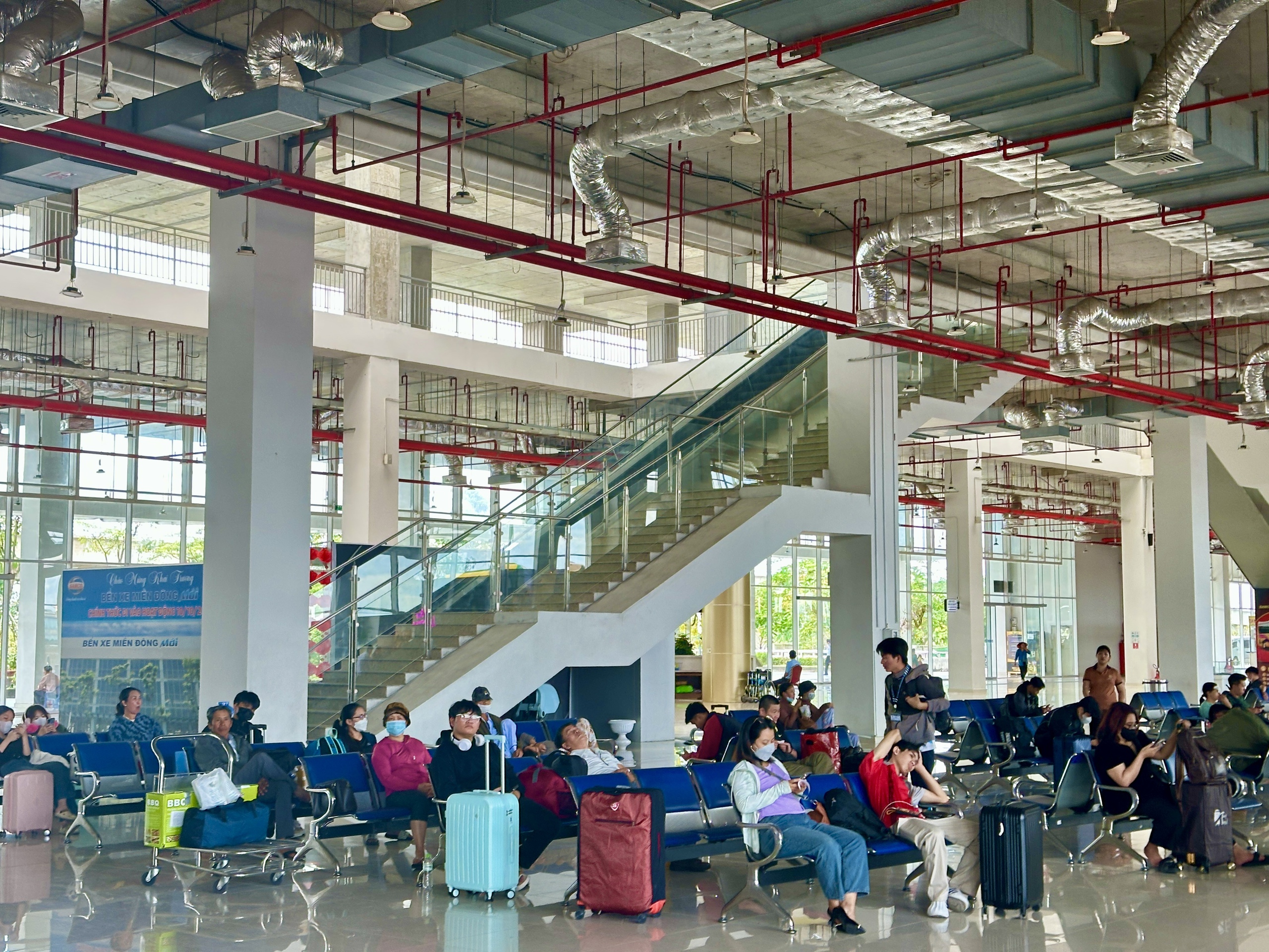 Không để bến xe, nhà ga ách tắc dịp Tết- Ảnh 1.