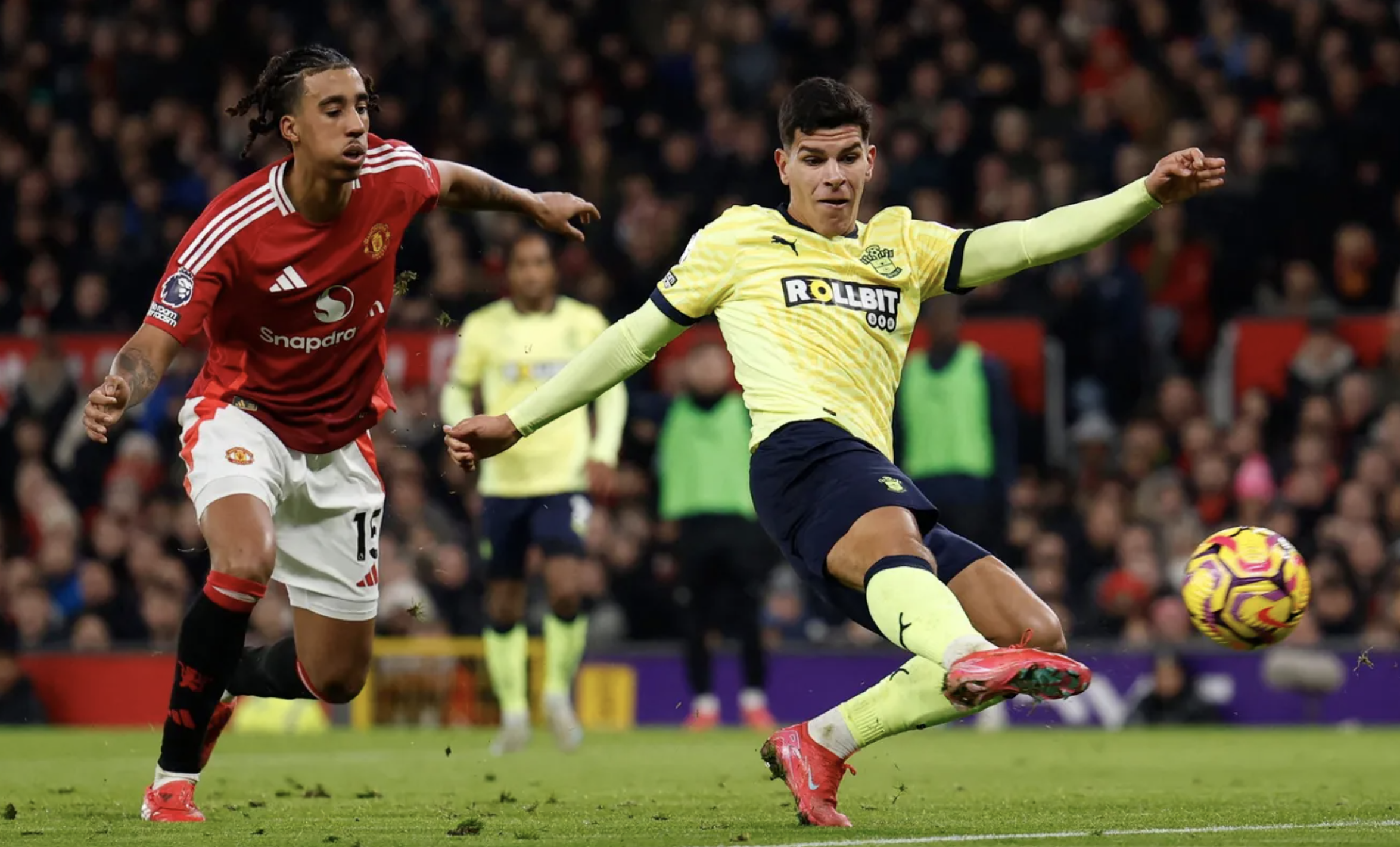 Amad Diallo lập hat-trick trong 12 ph&uacute;t, Man United ngược d&ograve;ng hạ Southampton- Ảnh 1.