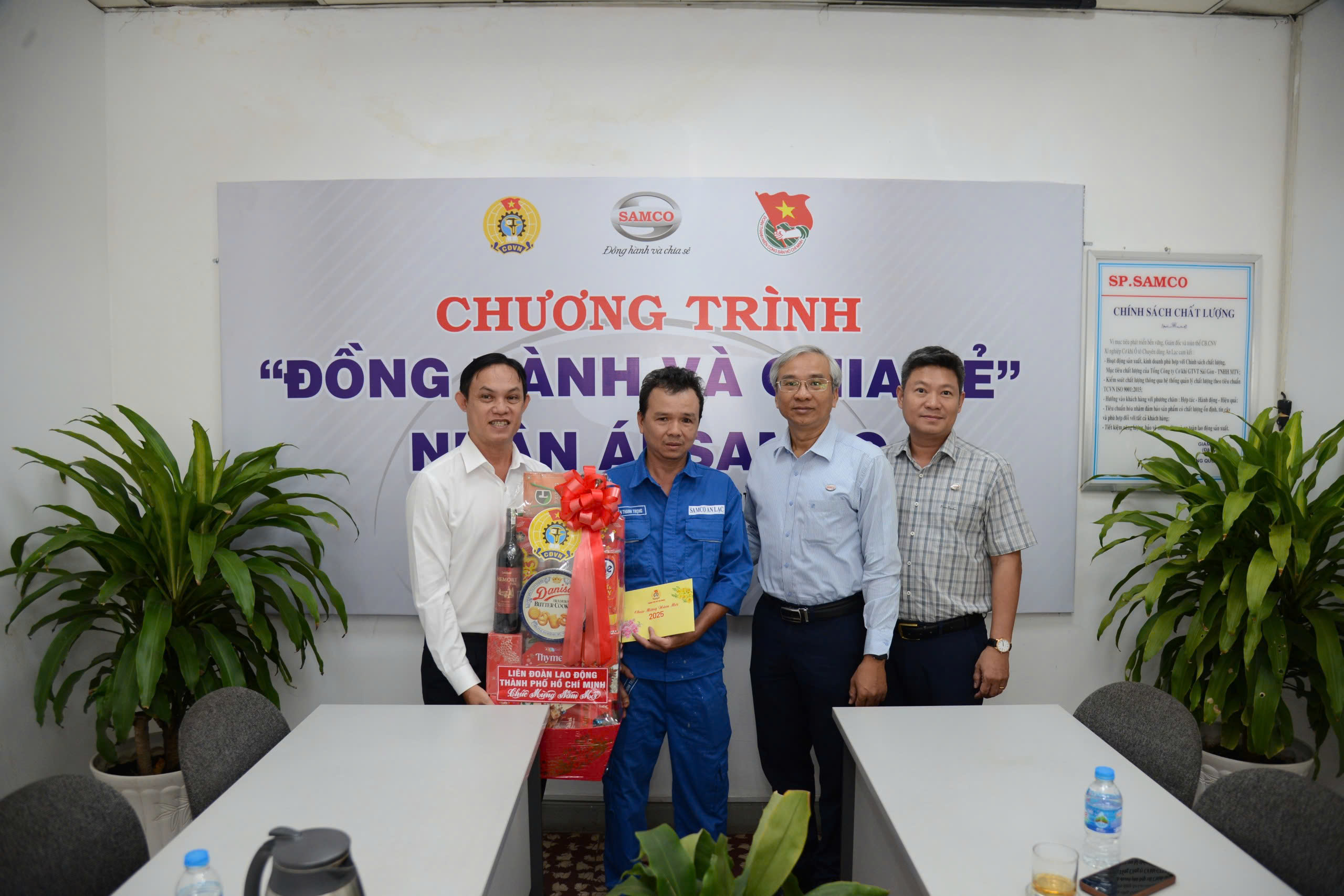 SAMCO tiếp sức người lao động kh&oacute; khăn đ&oacute;n Tết- Ảnh 2.
