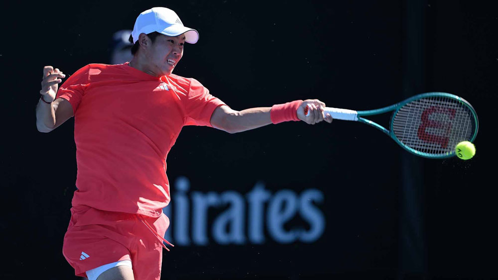 Learner Tien trong trận thắng gây sốc trước Medvedev. Ảnh: ATP T our