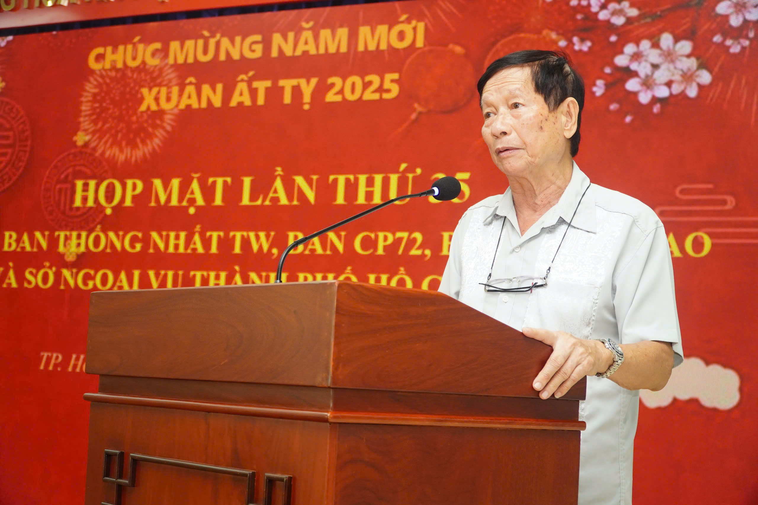 Sở Ngoại vụ TP HCM họp mặt c&aacute;n bộ hưu tr&iacute;- Ảnh 2.