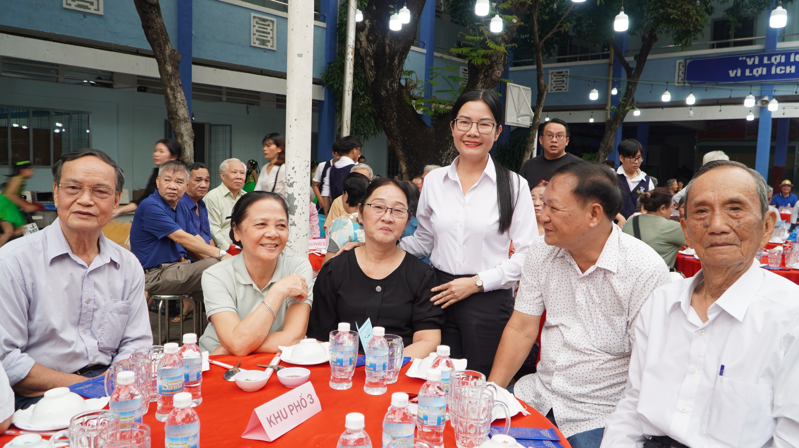 Chuyện kể từ những m&acirc;m cơm Tết đặc biệt- Ảnh 7.