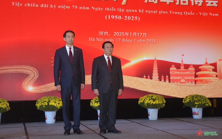 Đưa Việt Nam - Trung Quốc trở th&agrave;nh h&igrave;nh mẫu của quan hệ l&aacute;ng giềng