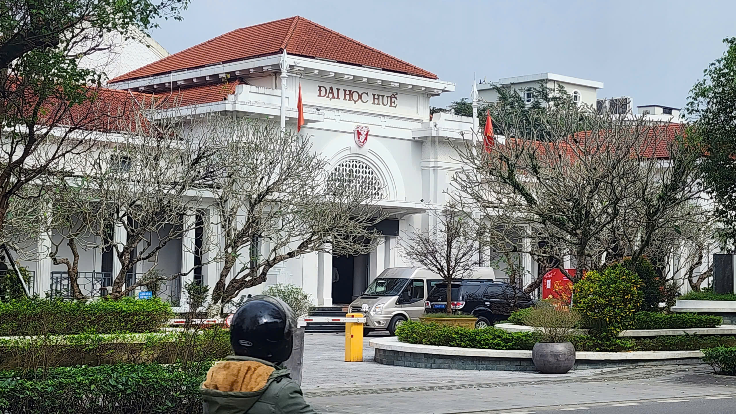 Khởi tố, bắt giam Gi&aacute;m đốc Đại học Huế L&ecirc; Anh Phương- Ảnh 1.