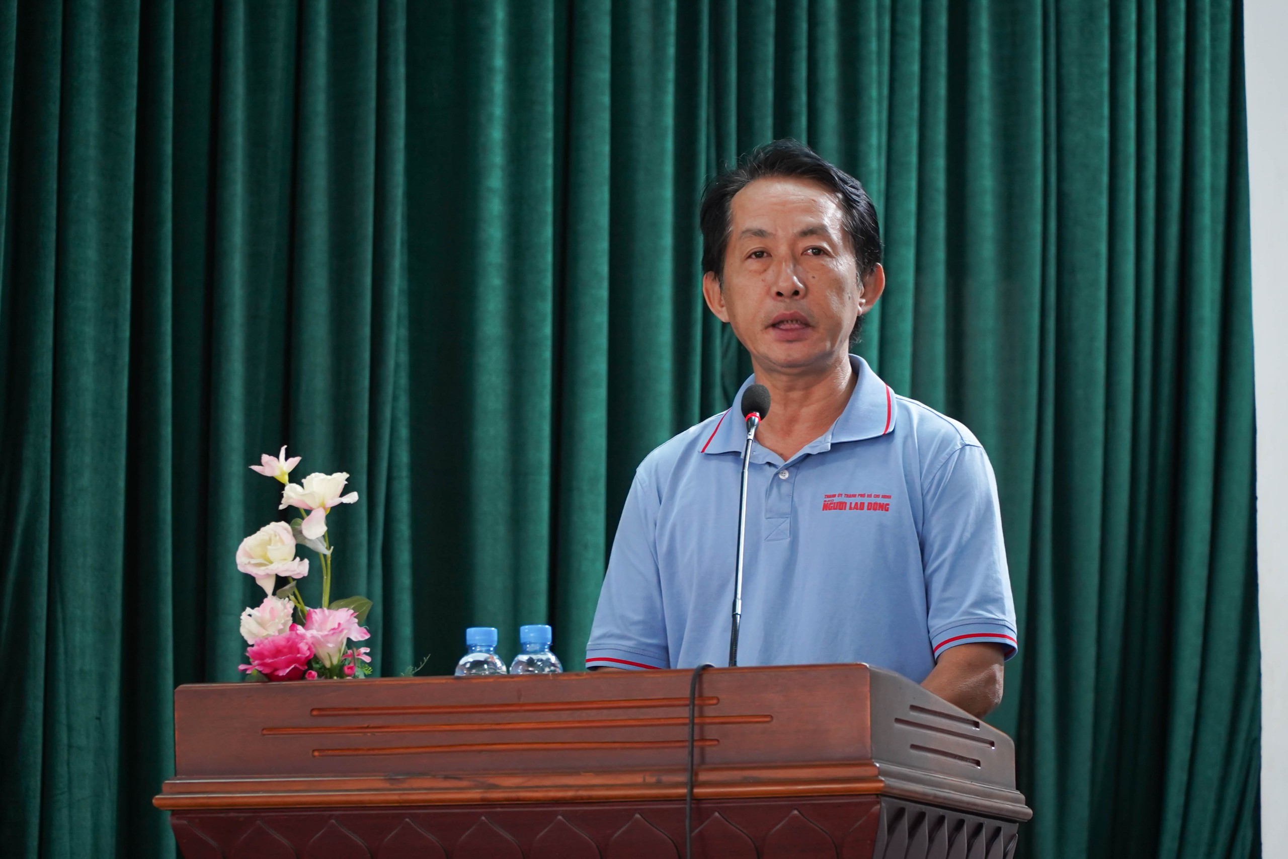 Mang Tết ấm đến người khuyết tật, trẻ mồ c&ocirc;i tại huyện H&oacute;c M&ocirc;n- Ảnh 3.