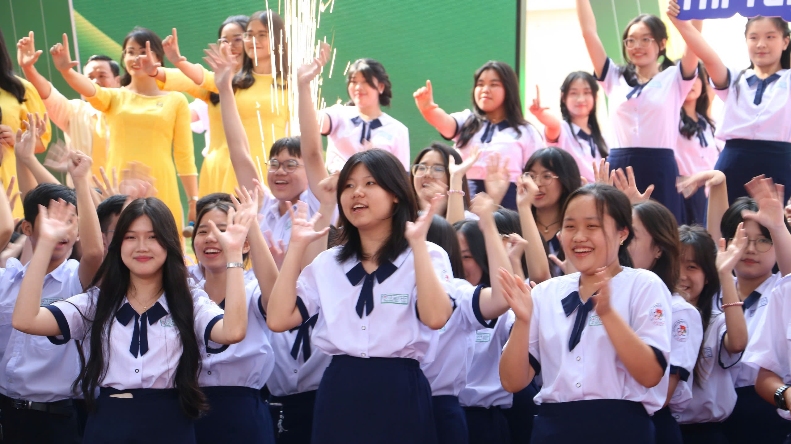 Nhiều thế hệ học sinh, thầy c&ocirc; x&uacute;c động, tự h&agrave;o về ng&ocirc;i trường tr&ograve;n 150 năm tuổi ở TP HCM- Ảnh 5.