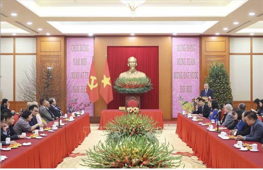 Tổng B&iacute; thư T&ocirc; L&acirc;m gặp gỡ kiều b&agrave;o ti&ecirc;u biểu dự "Xu&acirc;n qu&ecirc; hương"- Ảnh 6.