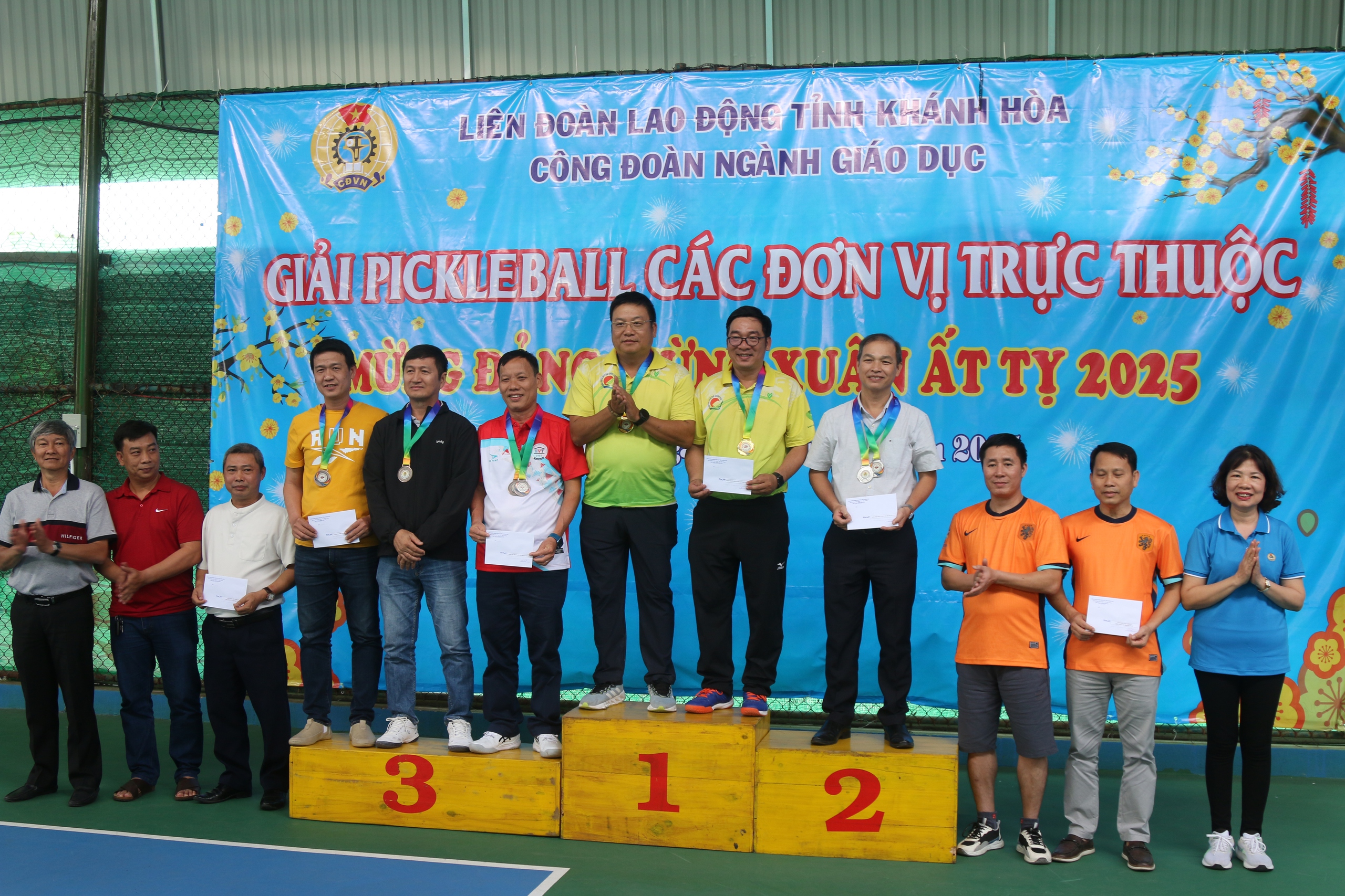 S&ocirc;i nổi giải Pickleball C&ocirc;ng đo&agrave;n gi&aacute;o dục Kh&aacute;nh Ho&agrave;- Ảnh 3.