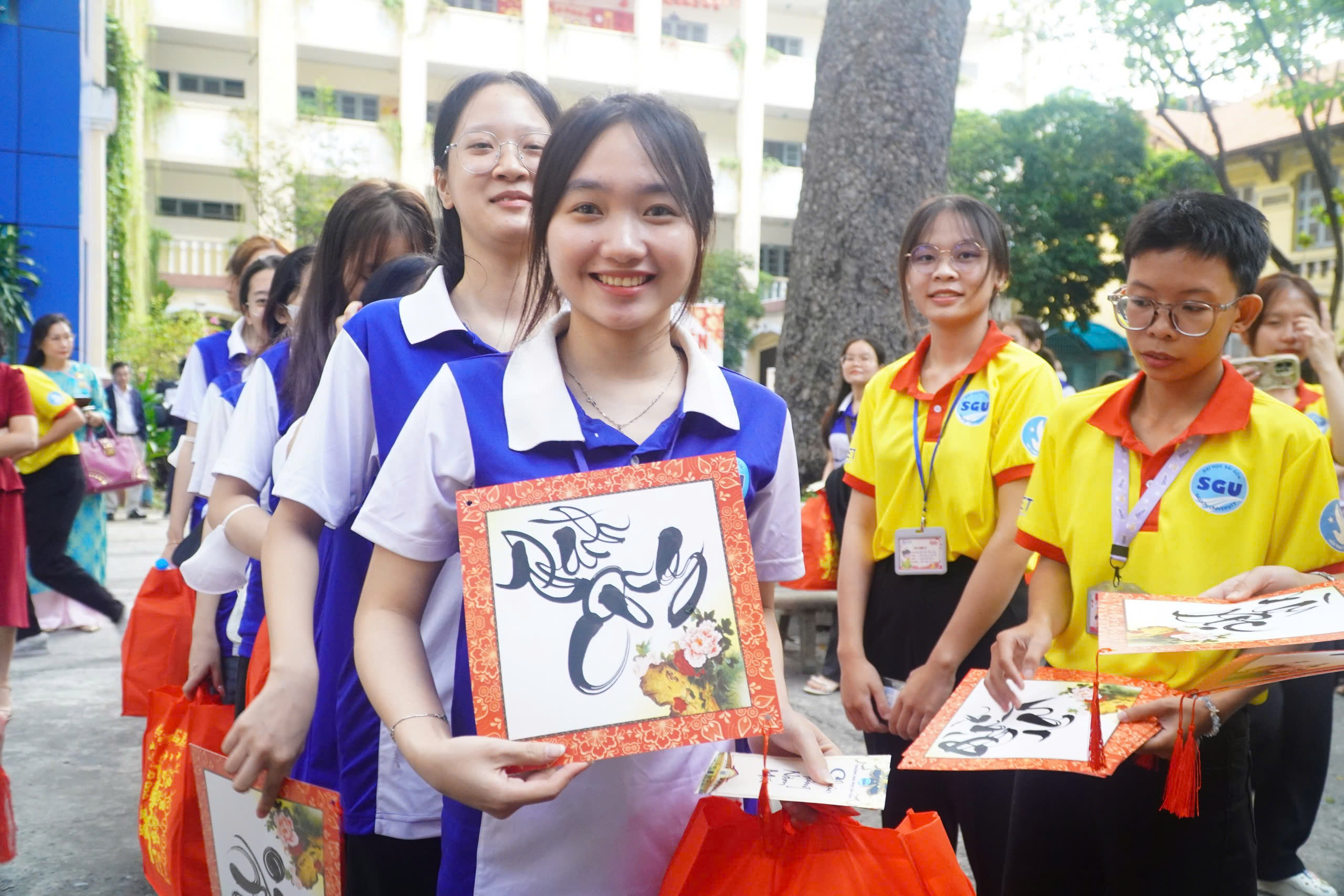 Buổi s&aacute;ng đong đầy y&ecirc;u thương ở TP HCM - Ảnh 13.