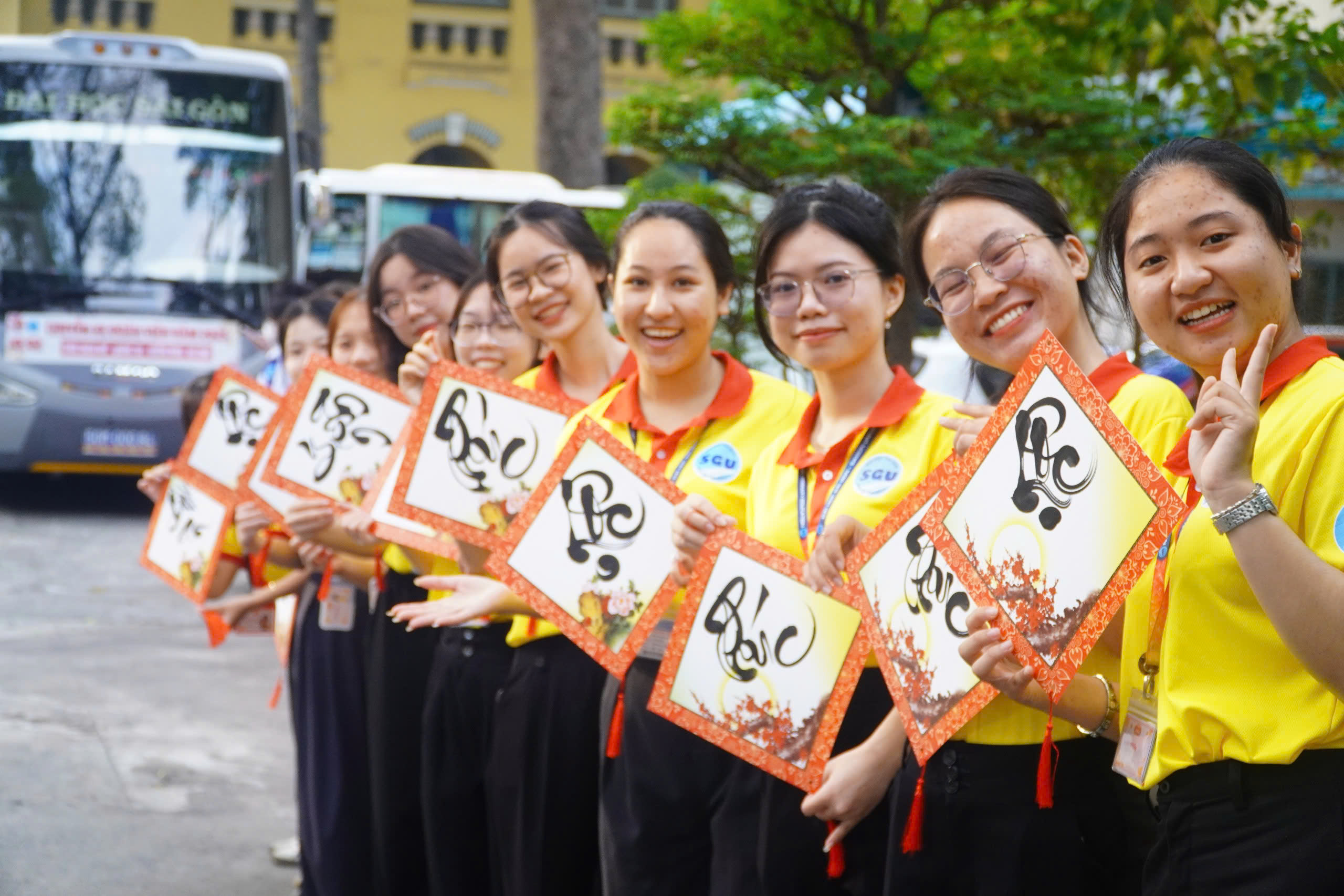 Buổi s&aacute;ng đong đầy y&ecirc;u thương ở TP HCM - Ảnh 11.