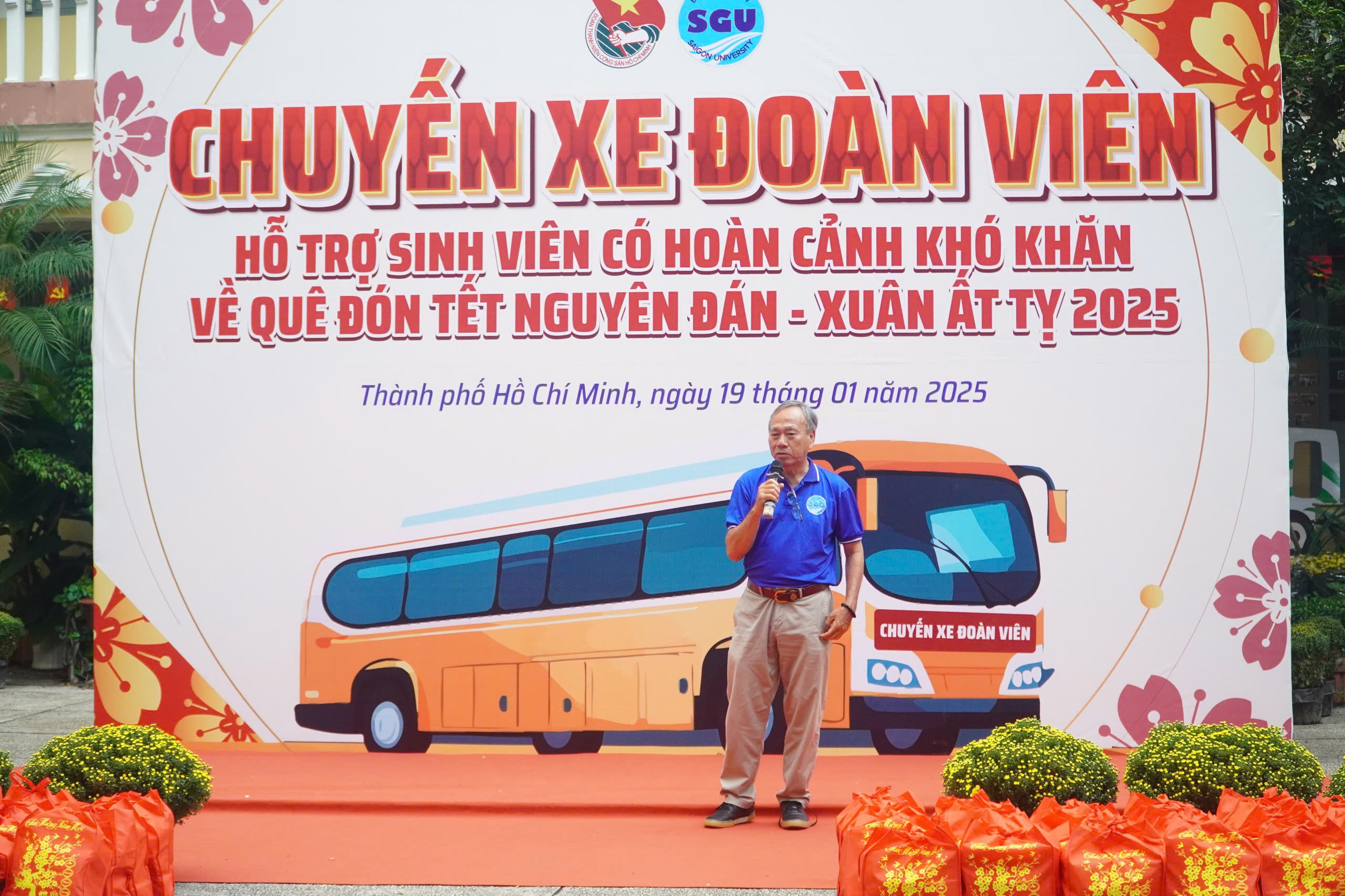 Buổi s&aacute;ng đong đầy y&ecirc;u thương ở TP HCM - Ảnh 8.