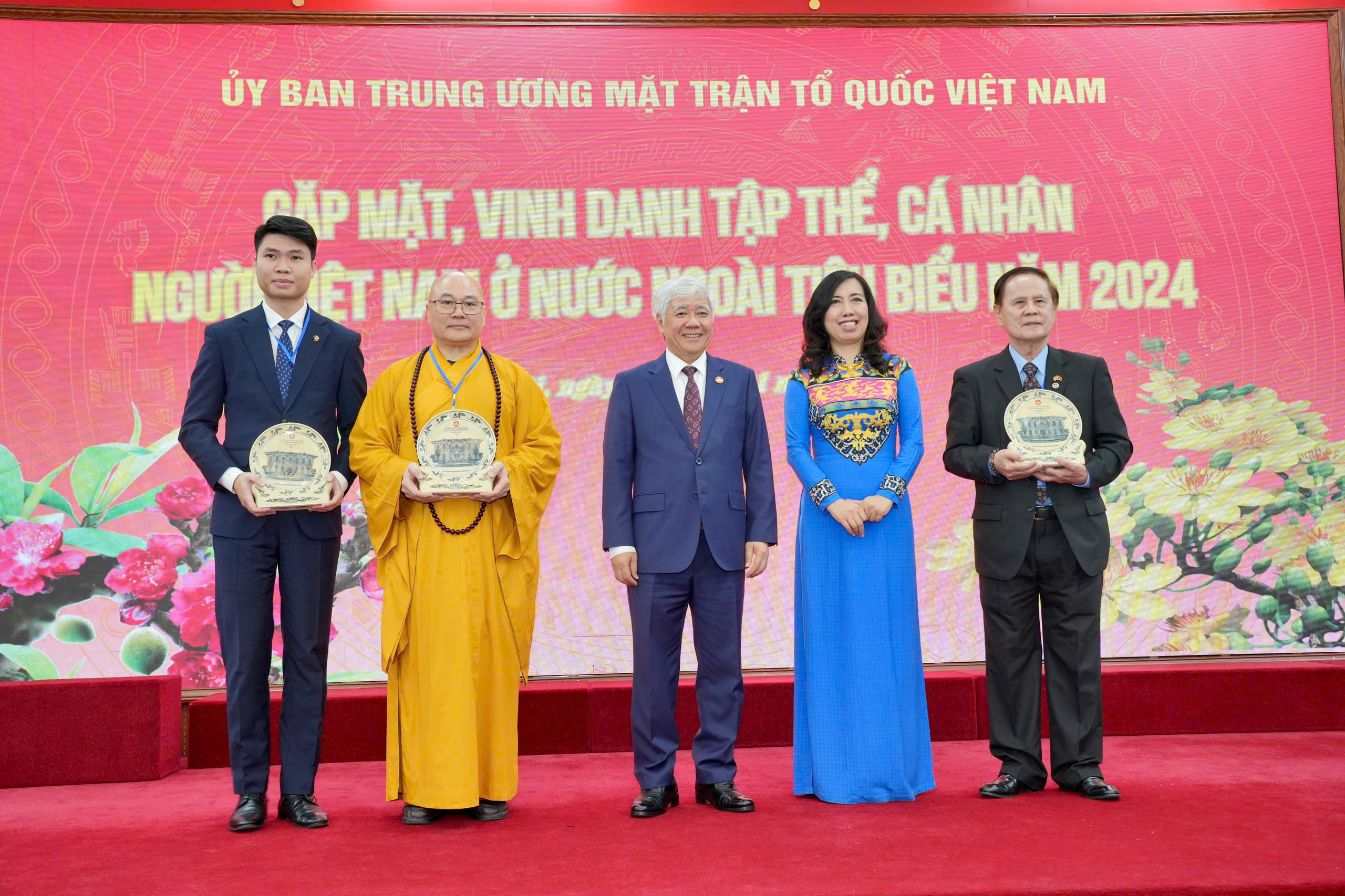 Vinh danh c&aacute;c kiều b&agrave;o ti&ecirc;u biểu- Ảnh 9.