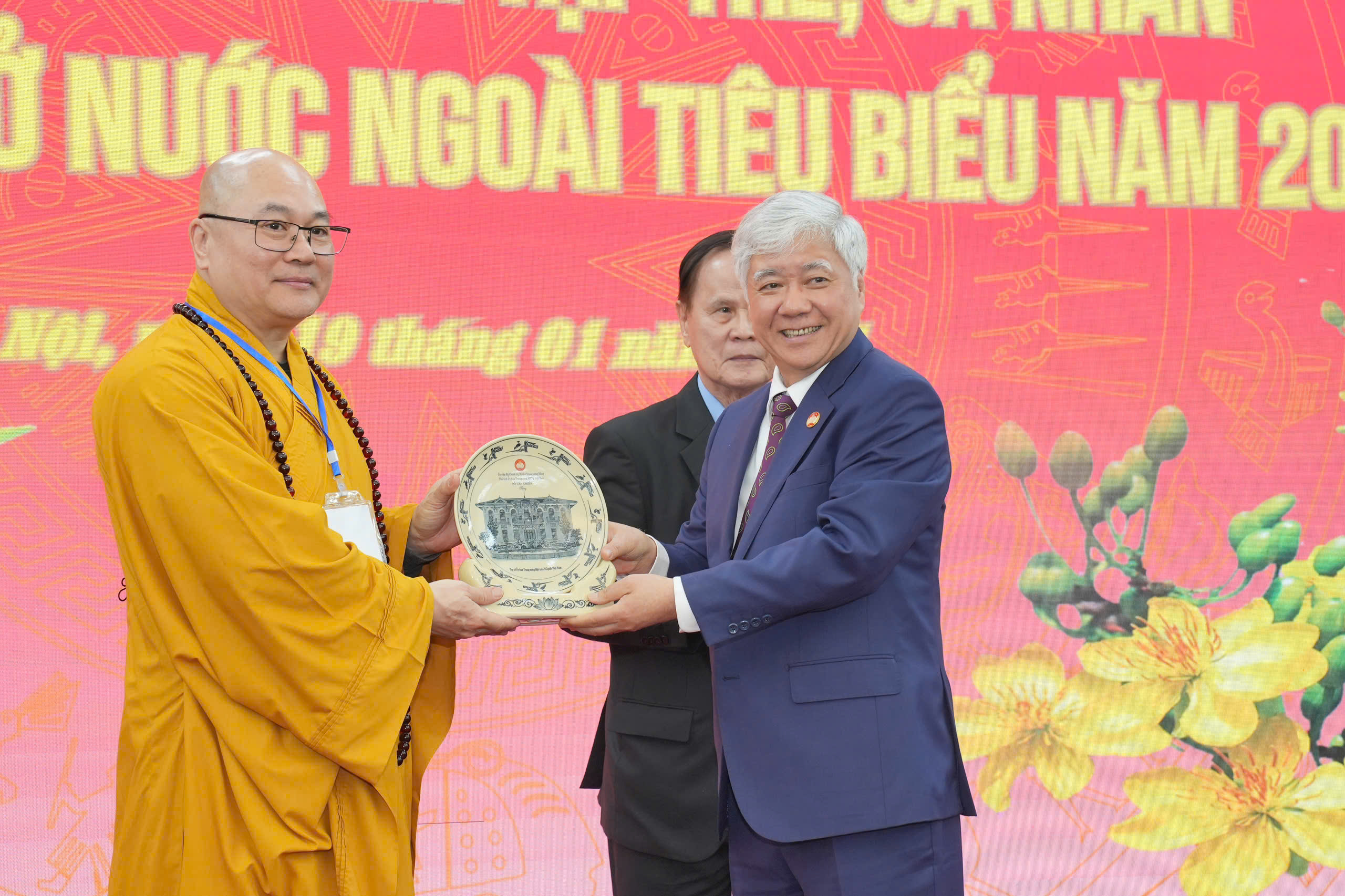 Vinh danh c&aacute;c kiều b&agrave;o ti&ecirc;u biểu- Ảnh 8.